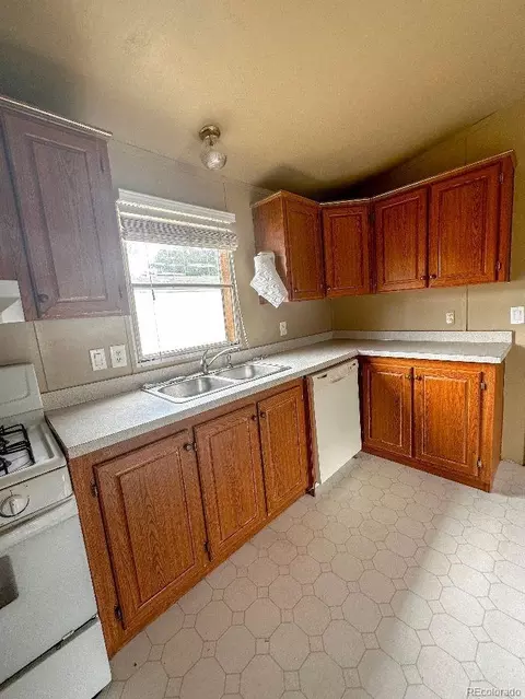 402 E Raven, Rangely, CO 81648 photo 4