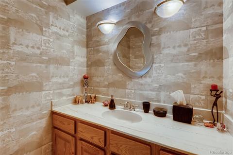 8015 E Bethany Pl, Denver, CO 80231 photo 18