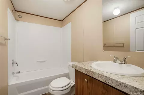 Bath - 1104 Macdavidson Cir, Dacono, CO 80514 photo 3 of 4