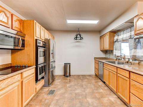 15619 E Atlantic Pl, Aurora, CO 80013 photo 3