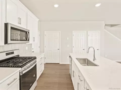 22290 E 8th Pl, Aurora, CO 80018 photo 9