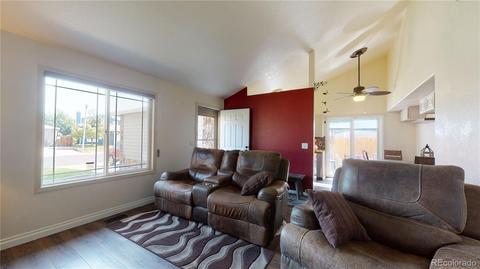 19348 E Batavia Dr, Aurora, CO 80011 photo 3