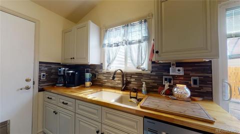 19348 E Batavia Dr, Aurora, CO 80011 photo 9