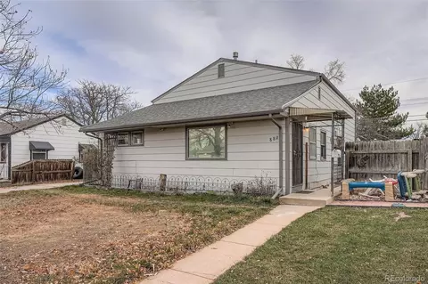 880 Kenton St, Aurora, CO 80010