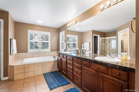 Bath - 24723 E Quarto, Aurora, CO 80016 photo 1 of 4