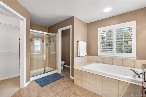 Bath - 24723 E Quarto, Aurora, CO 80016 photo 2 of 4