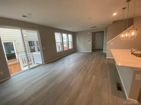 21392 E 60th Ave, Aurora, CO 80019 photo 4