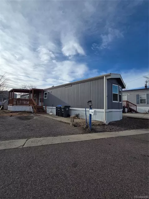 1560 E St, Golden, CO 80401