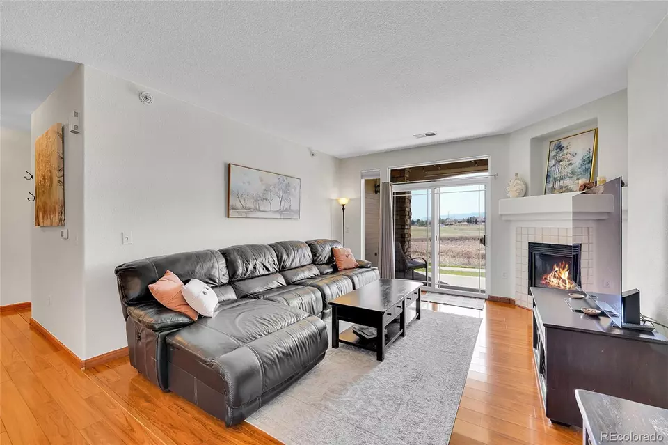 Living - 9538 W San Juan Cir #104, Littleton, CO 80128 photo 2 of 3