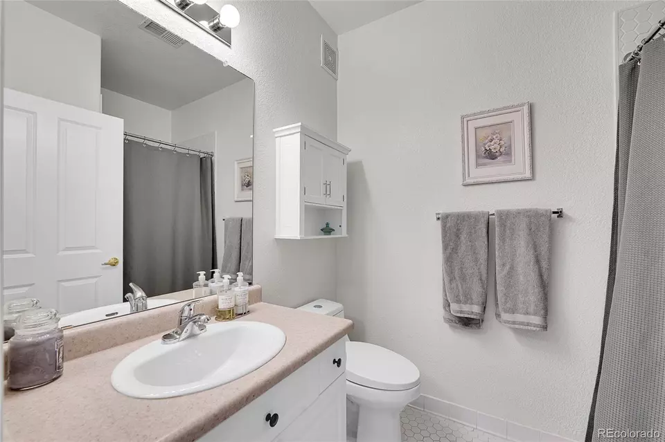 Bath - 9538 W San Juan Cir #104, Littleton, CO 80128 photo 4 of 5