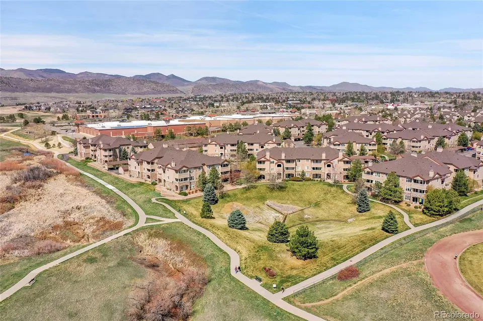 View/Area - 9538 W San Juan Cir #104, Littleton, CO 80128 photo 3 of 4
