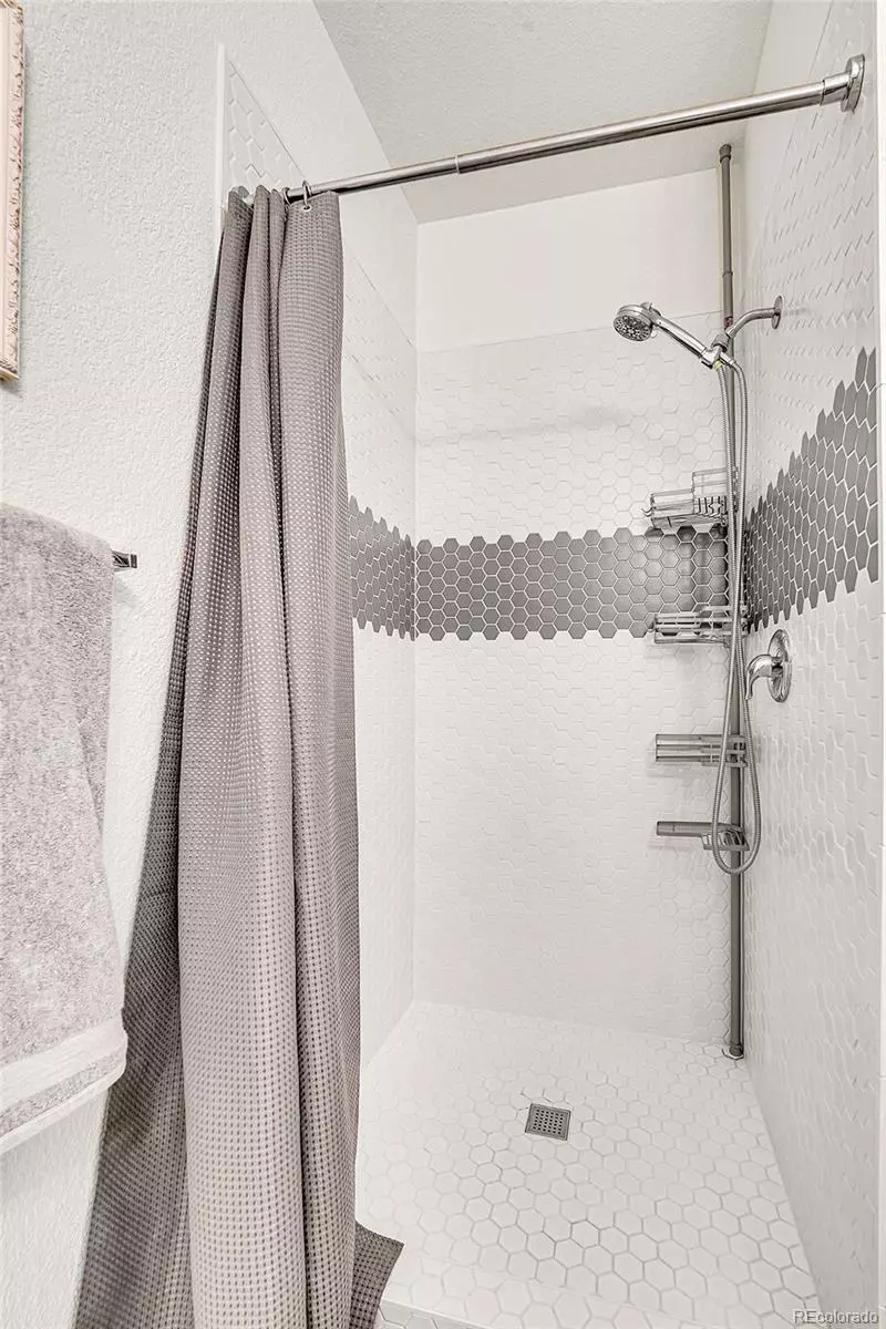 Bath - 9538 W San Juan Cir #104, Littleton, CO 80128 photo 5 of 5