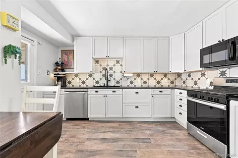 Kitchen - 2130 Hoyt Dr, Thornton, CO 80229 photo 3 of 4
