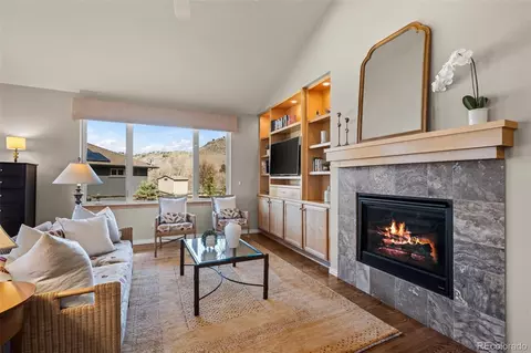 Living - 400 Carter Dr, Lyons, CO 80540 photo 3 of 4