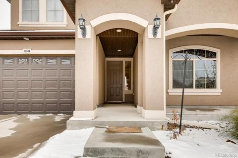 19534 E 54th Pl, Denver, CO 80249 photo 3