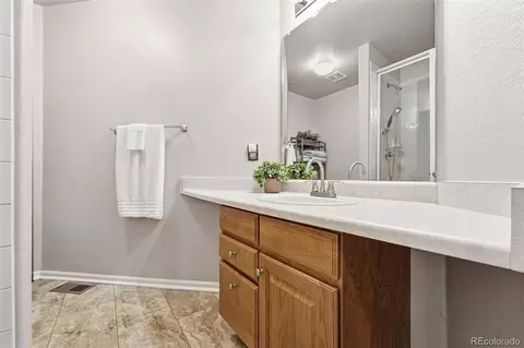 Bath - 2788 E 132nd Cir, Thornton, CO 80241 photo 4 of 5