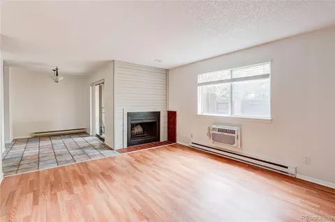 Living - 3065 30th St #1B, Boulder, CO 80301 photo 1 of 3