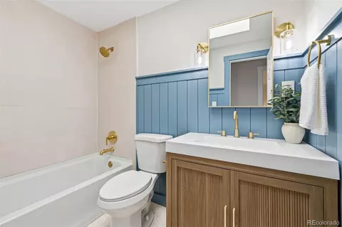 Bath - 6536 S Kit Carson St, Centennial, CO 80121 photo 3 of 4