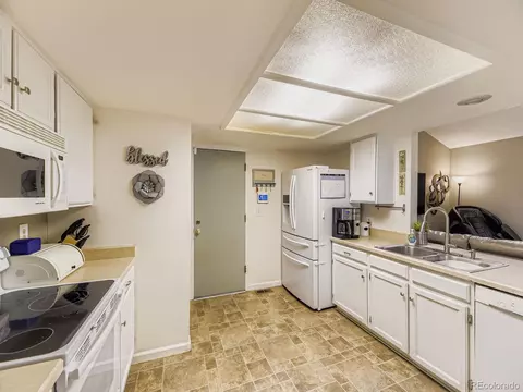 19696 Eldorado Dr, Aurora, CO 80013 photo 6