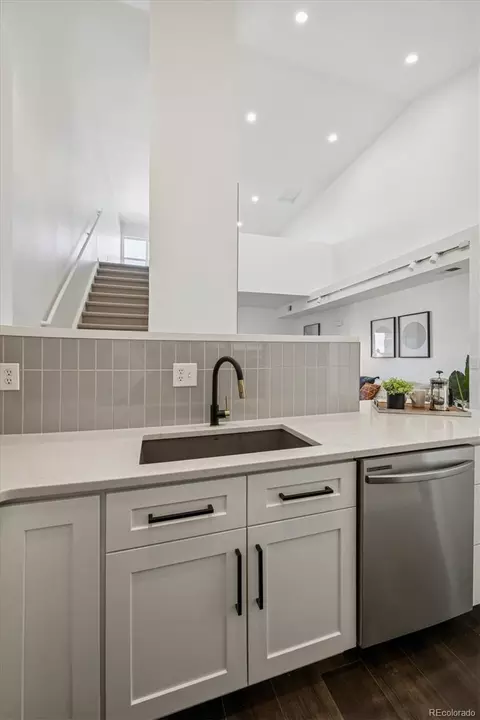 Kitchen - 18241 E Flora Pl #C, Aurora, CO 80013 photo 9 of 9