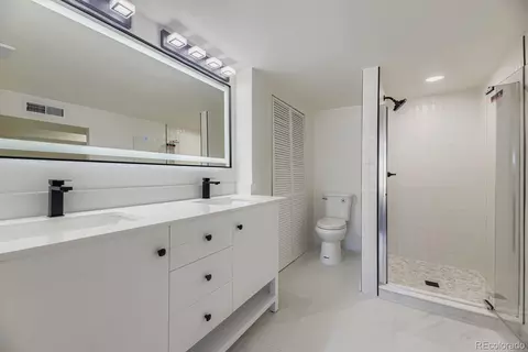 Bath - 8500 E Jefferson Ave #16B, Denver, CO 80237 photo 2 of 2