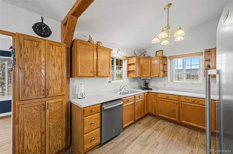 Kitchen - 22576 Eagle Dr, Elbert, CO 80106 photo 2 of 4