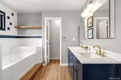 Bath - 7929 E Mexico Ave, Denver, CO 80231 photo 2 of 4