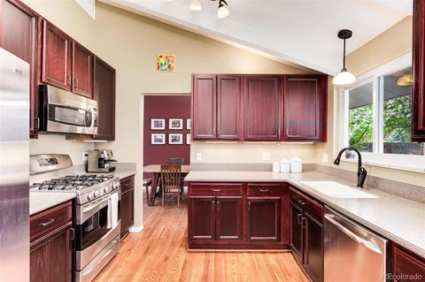 7745 E Napa Pl, Denver, CO 80237 photo 12