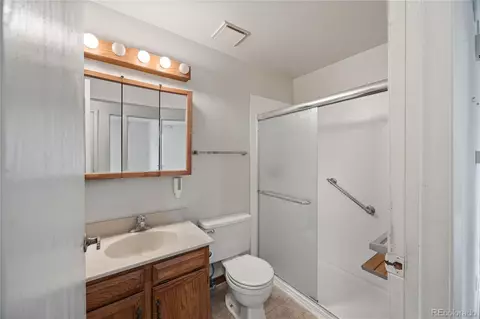 Bath - 17119 E Kent Dr, Aurora, CO 80013 photo 1 of 2
