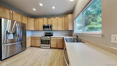3817 S Kirk Ct, Aurora, CO 80013 photo 6