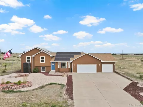 431 E Chadwick Dr, Pueblo, CO 81007