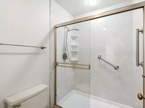 Bath - 16082 Deer Ridge Dr #C, Morrison, CO 80465 photo 4 of 5