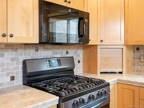 Kitchen - 16082 Deer Ridge Dr #C, Morrison, CO 80465 photo 5 of 7