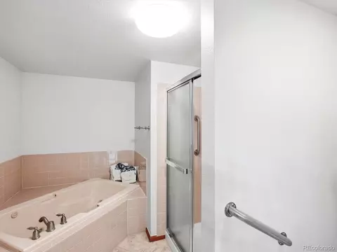 Bath - 16082 Deer Ridge Dr #C, Morrison, CO 80465 photo 2 of 5