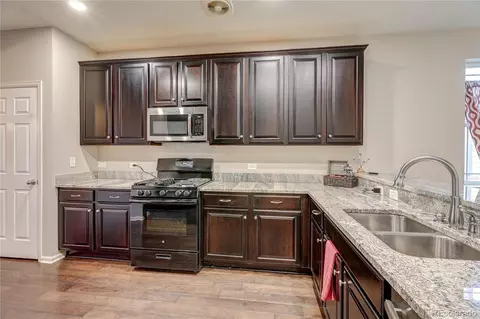 Kitchen - 25120 E Maple Pl, Aurora, CO 80018 photo 3 of 4