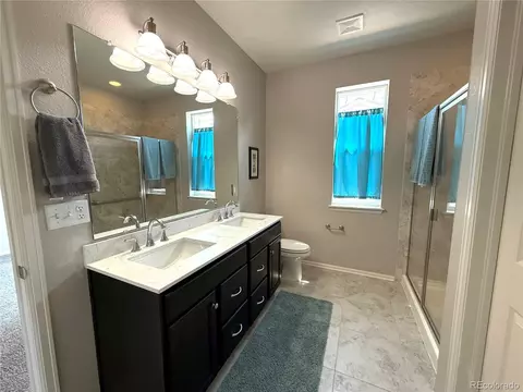 Bath - 25120 E Maple Pl, Aurora, CO 80018 photo 1 of 8