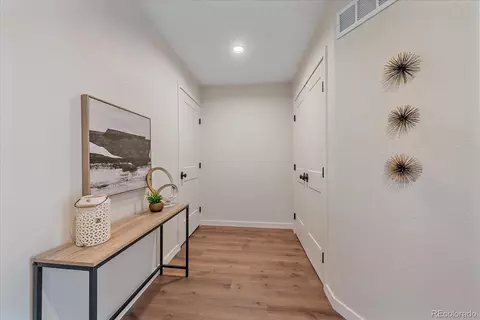 Entry Way - 7517 E Jamison Dr, Centennial, CO 80112 photo 2 of 3
