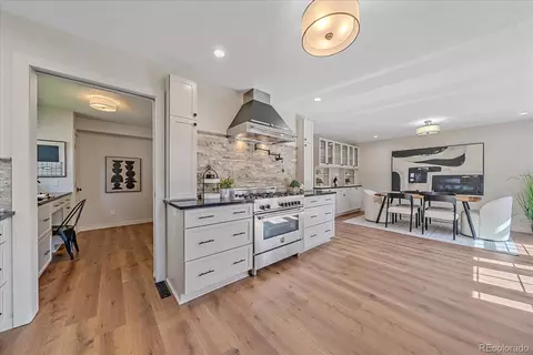 Kitchen - 7517 E Jamison Dr, Centennial, CO 80112 photo 4 of 4