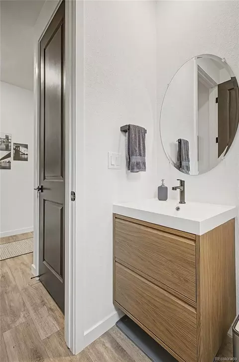Bath - 28372 E 7th Ave, Watkins, CO 80137 photo 4 of 5