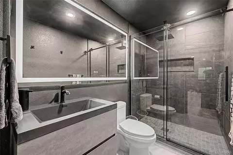 Bath - 28372 E 7th Ave, Watkins, CO 80137 photo 5 of 5