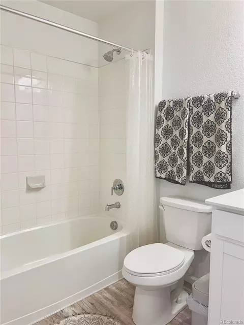 Bath - 21031 E 60th Ave, Aurora, CO 80019 photo 2 of 6
