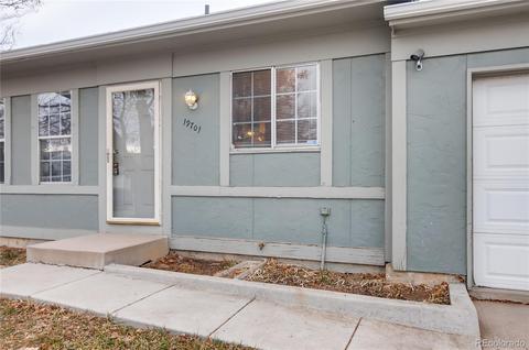 19701 E 17th Pl, Aurora, CO 80011 photo 2