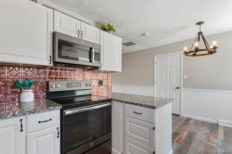 5411 Iris St, Arvada, CO 80002 photo 4