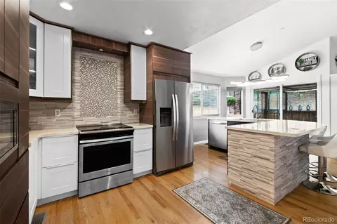 9235 W Hinsdale Pl, Littleton, CO 80128