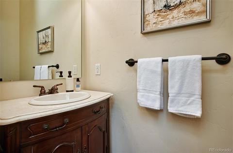 8023 E Oberlin Pl, Denver, CO 80237 photo 32