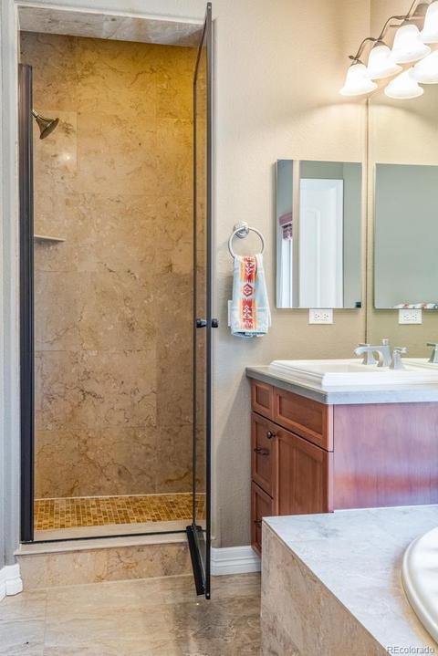 9720 E 32nd Ave, Denver, CO 80238 photo 29