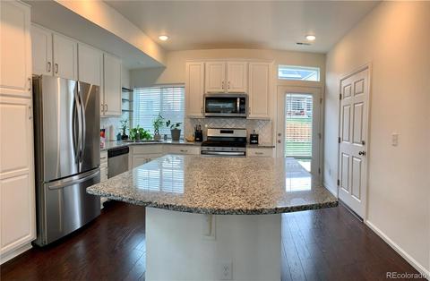 26219 E Maple Dr, Aurora, CO 80018 photo 4