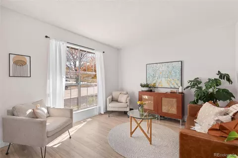 2463 S Memphis Way, Aurora, CO 80013