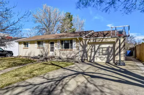 922 S Ironton St, Aurora, CO 80012