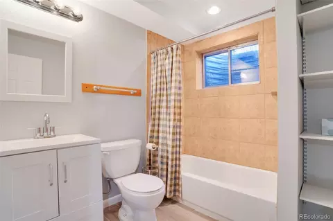 Bath - 210 Elm St, Bennett, CO 80102 photo 4 of 4